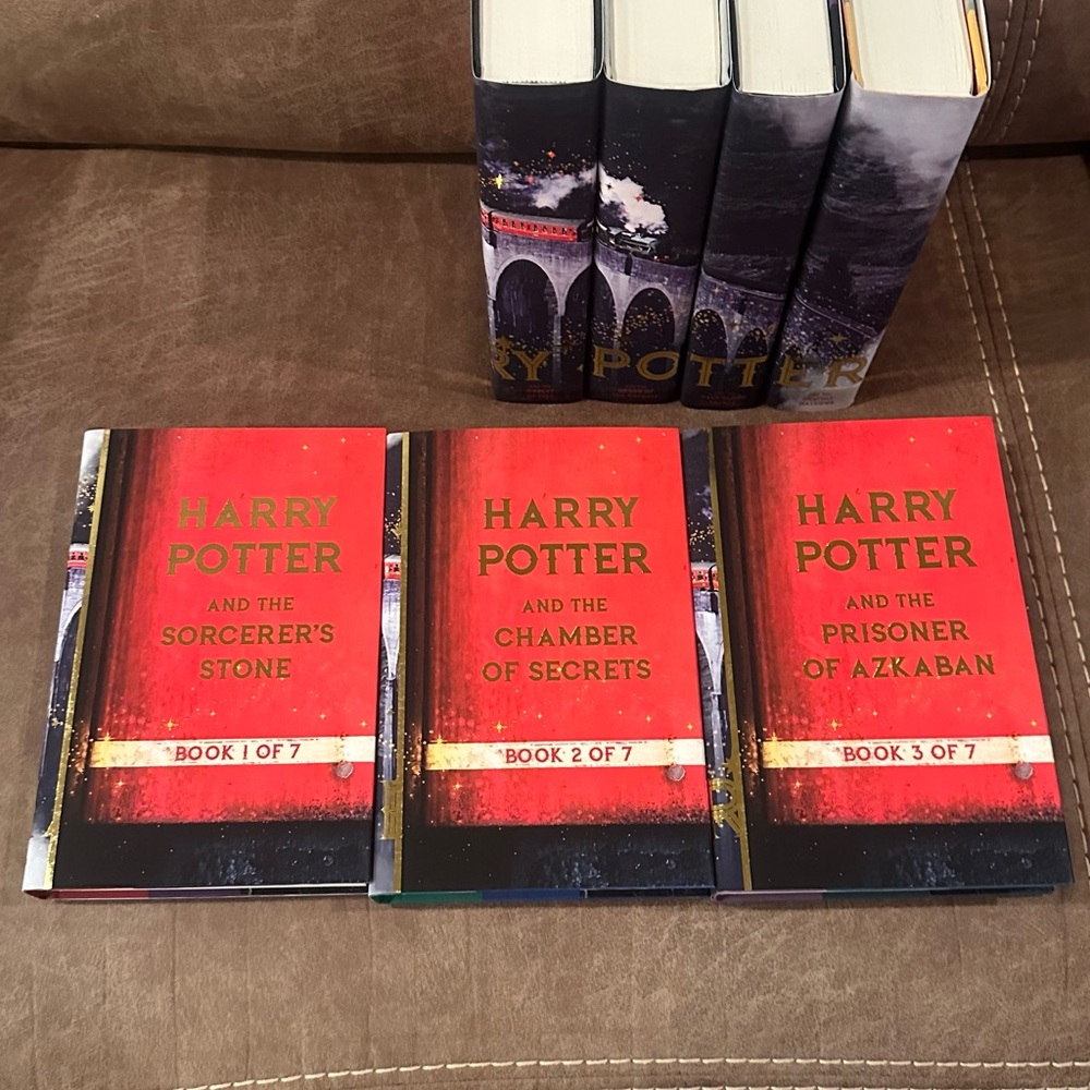 Harry Potter Juniper Books Hogwarts Express Set with Trunk - Picture 5 of 12